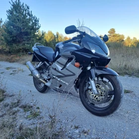 Обява за продажба на Honda Cbr ~5 500 лв. - изображение 9