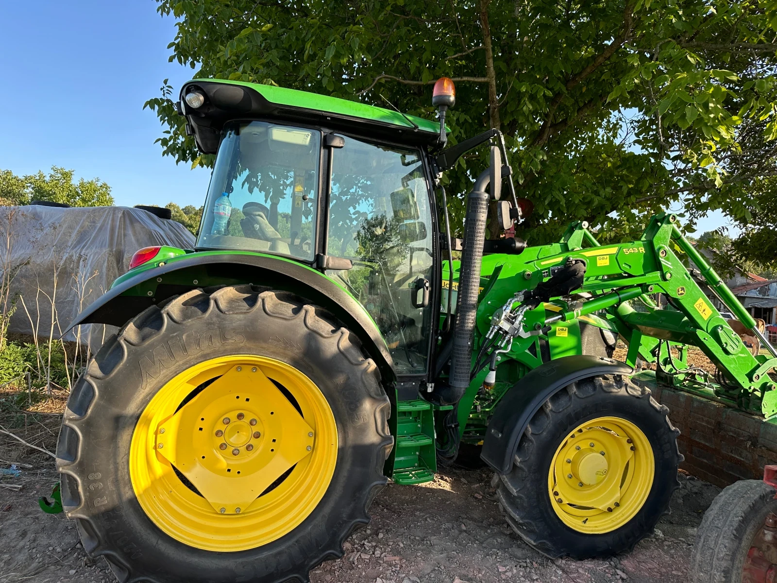 Трактор John Deere 5115R - изображение 4