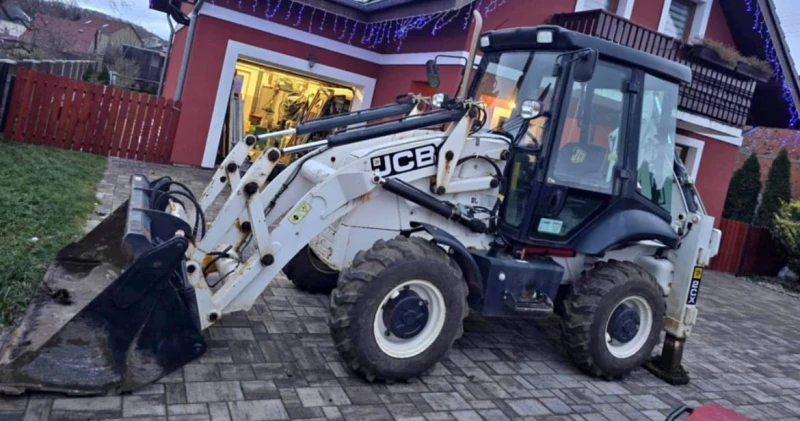 Багер JCB 2CX, снимка 1 - Индустриална техника - 49247418