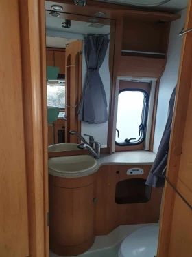 Каравана HYMER / ERIBA LIVING 560, снимка 11