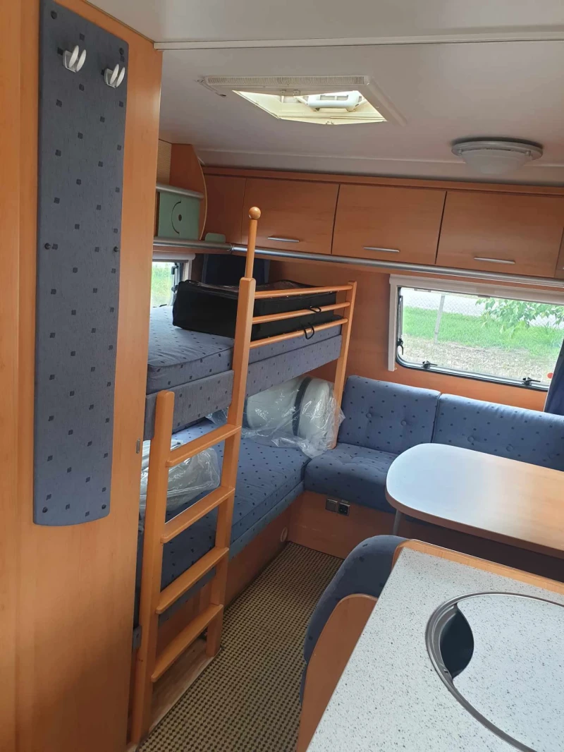 Каравана HYMER / ERIBA LIVING 560, снимка 8 - Каравани и кемпери - 46936804