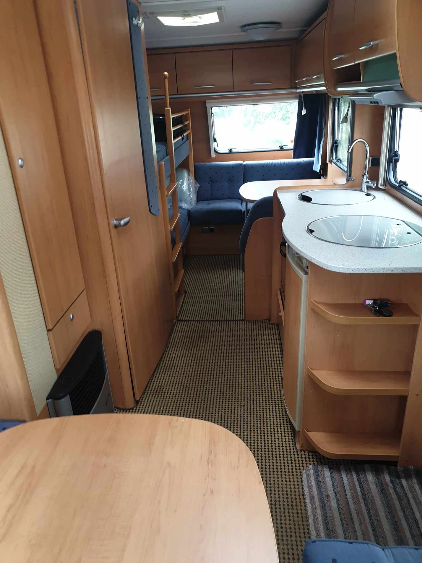 Каравана HYMER / ERIBA LIVING 560 - изображение 10