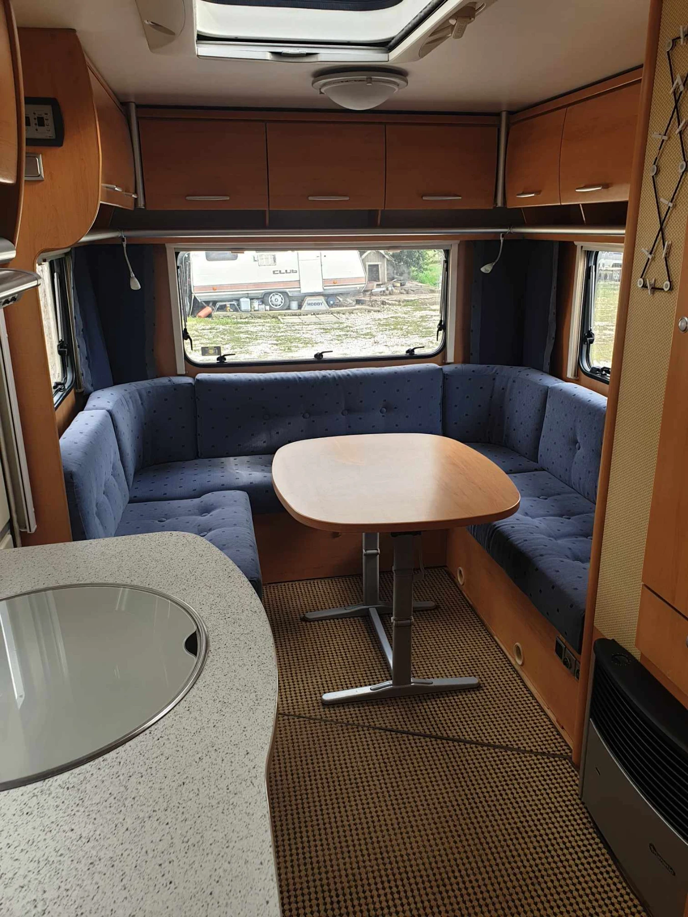 Каравана HYMER / ERIBA LIVING 560 - изображение 5