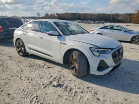 ������ Audi E-Tron
