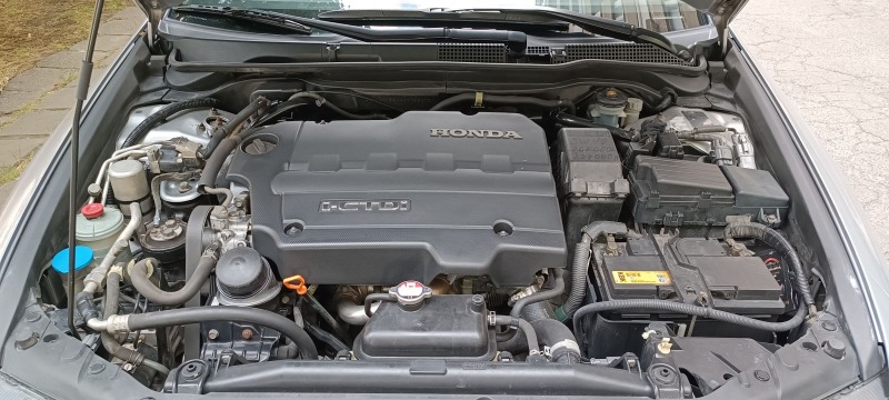 Honda Accord 2.2 i-ctdi , снимка 11 - Автомобили и джипове - 45481326