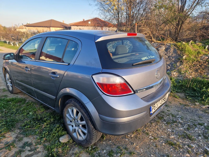 Opel Astra, снимка 2 - Автомобили и джипове - 46373687