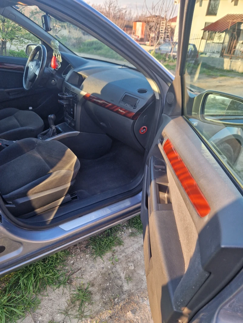 Opel Astra, снимка 10 - Автомобили и джипове - 46373687