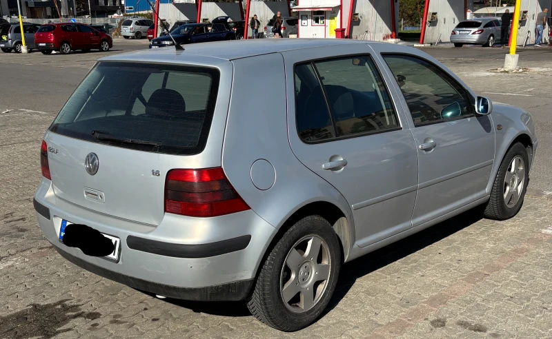 VW Golf 1.6, снимка 4 - Автомобили и джипове - 47734948