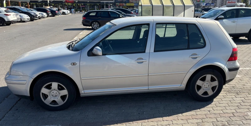 VW Golf 1.6, снимка 2 - Автомобили и джипове - 47734948