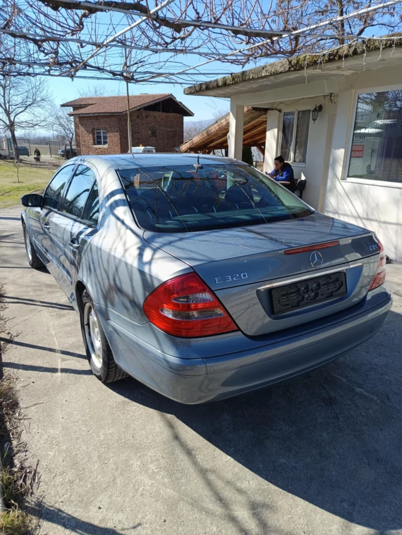 Mercedes-Benz E 320 3.2 CDI, снимка 3 - Автомобили и джипове - 49454032