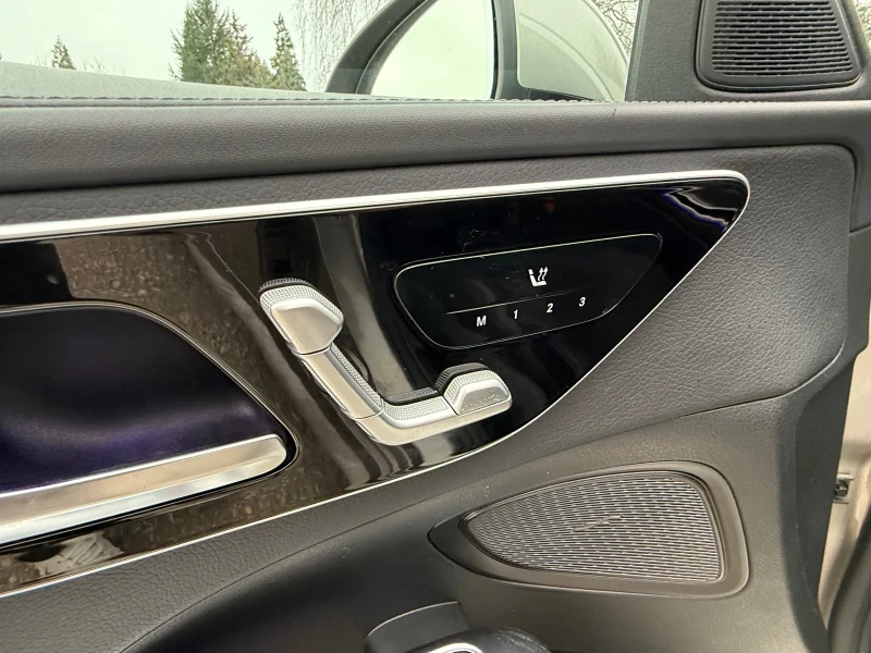 Mercedes-Benz C 220 Head-up* 360* Distronic* Готов Лизинг* , снимка 12 - Автомобили и джипове - 52695026