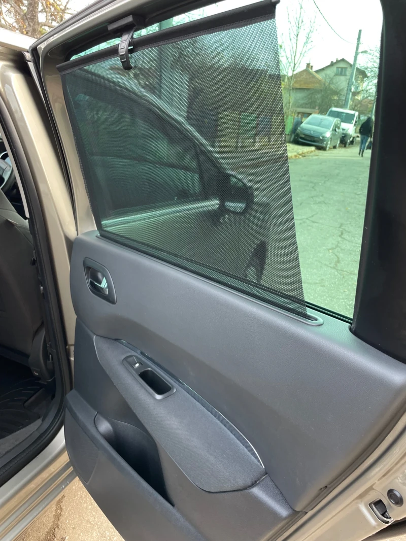 Peugeot 5008 1.6HDI* 115kc* FULL* FACELIFT, снимка 16 - Автомобили и джипове - 52722509