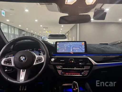 BMW 530 * ПАКЕТ * ДИСТРОНИК * HUD * ЛАЗЕРИ* 360* ОБДУХВАНЕ, снимка 6 - Автомобили и джипове - 54576210