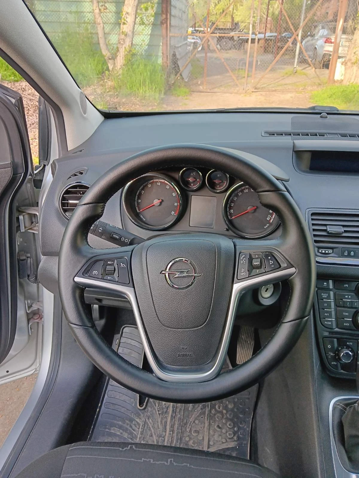 Opel Meriva  - изображение 8