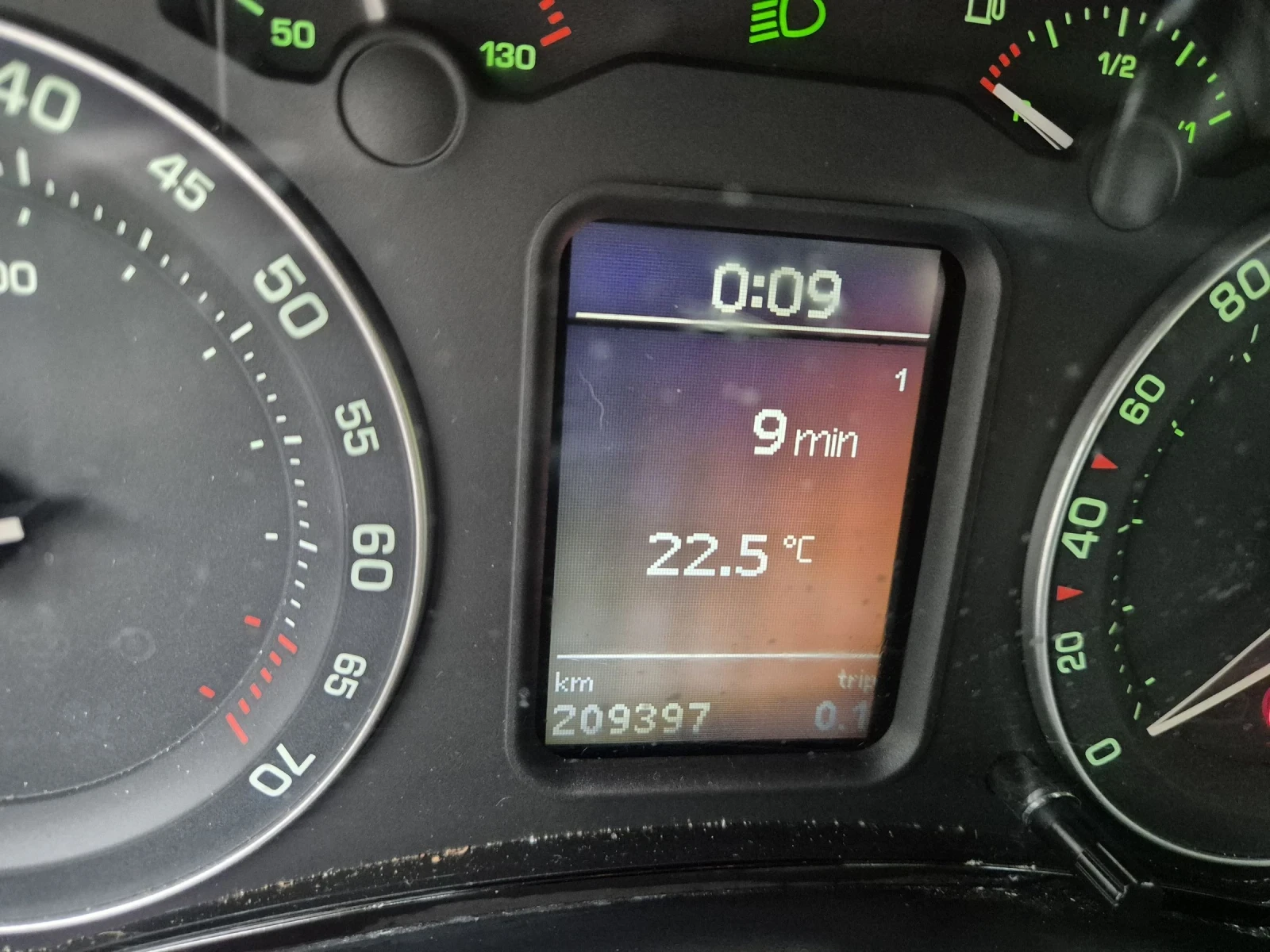 Skoda Octavia Всички екстри | Mobile.bg — изображение 15