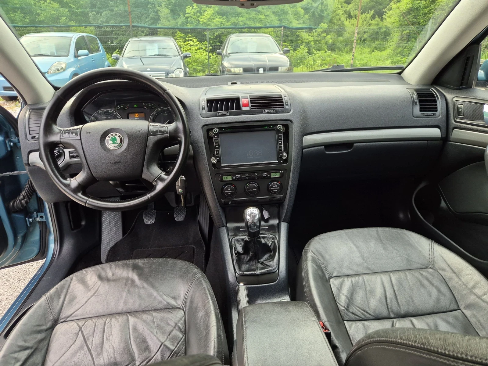 Skoda Octavia Всички екстри - изображение 9