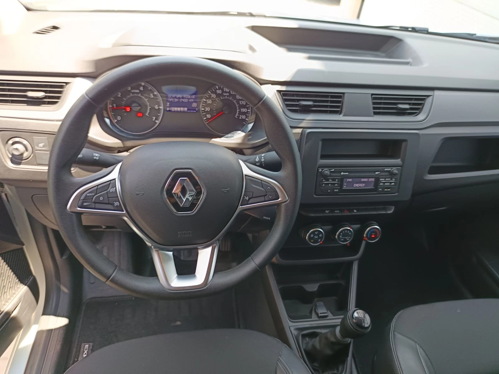 Renault Express 1.5 dCi , 95 к.с. /ZEN - изображение 8