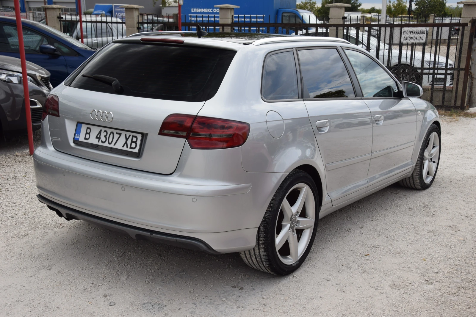 Audi A3 2, 0tdi Автоматик+ нави и панорама - изображение 7