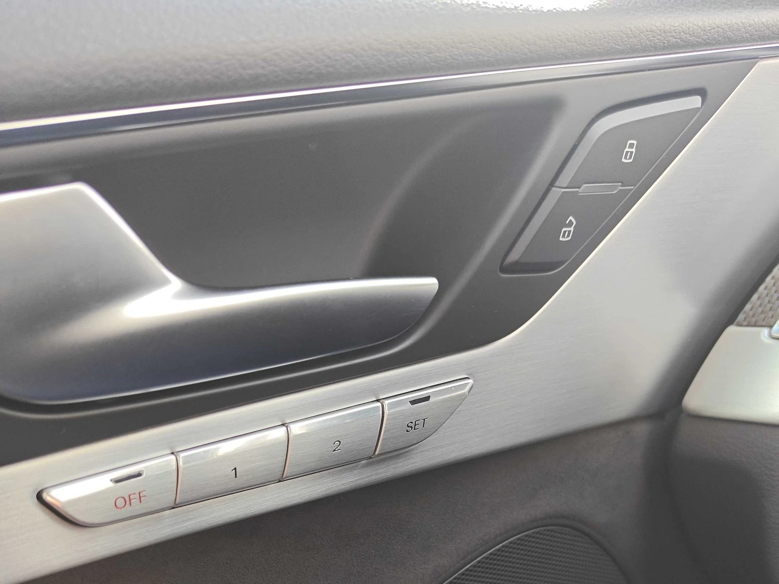 Audi S8  С РЕГИСТРАЦИЯ & АВТО КРЕДИТ , снимка 14 - Автомобили и джипове - 53949590