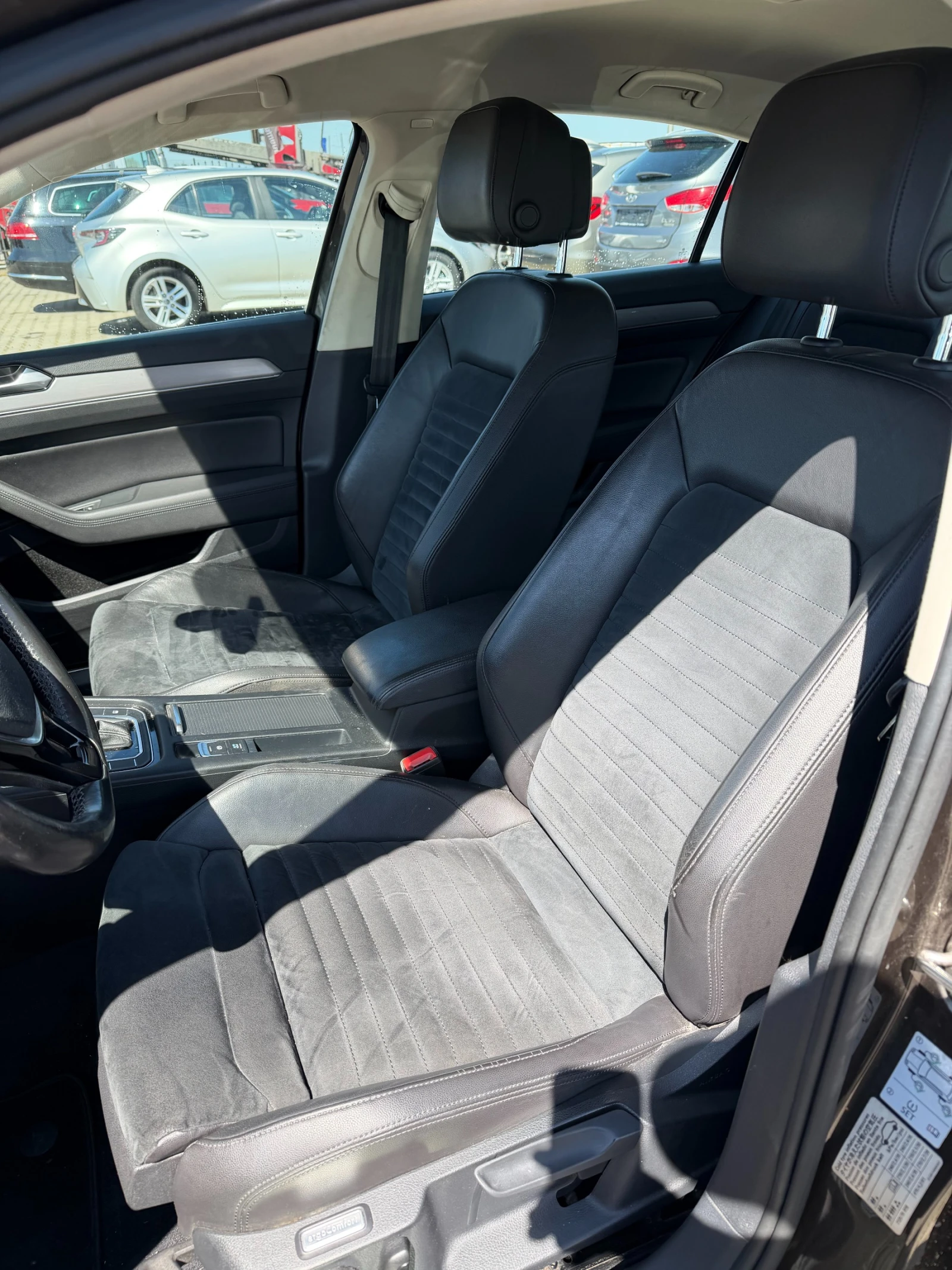 VW Passat 1.6TDI AVTOMAT/NAVI/KAMERA EURO 6 | Mobile.bg � ����������� 12