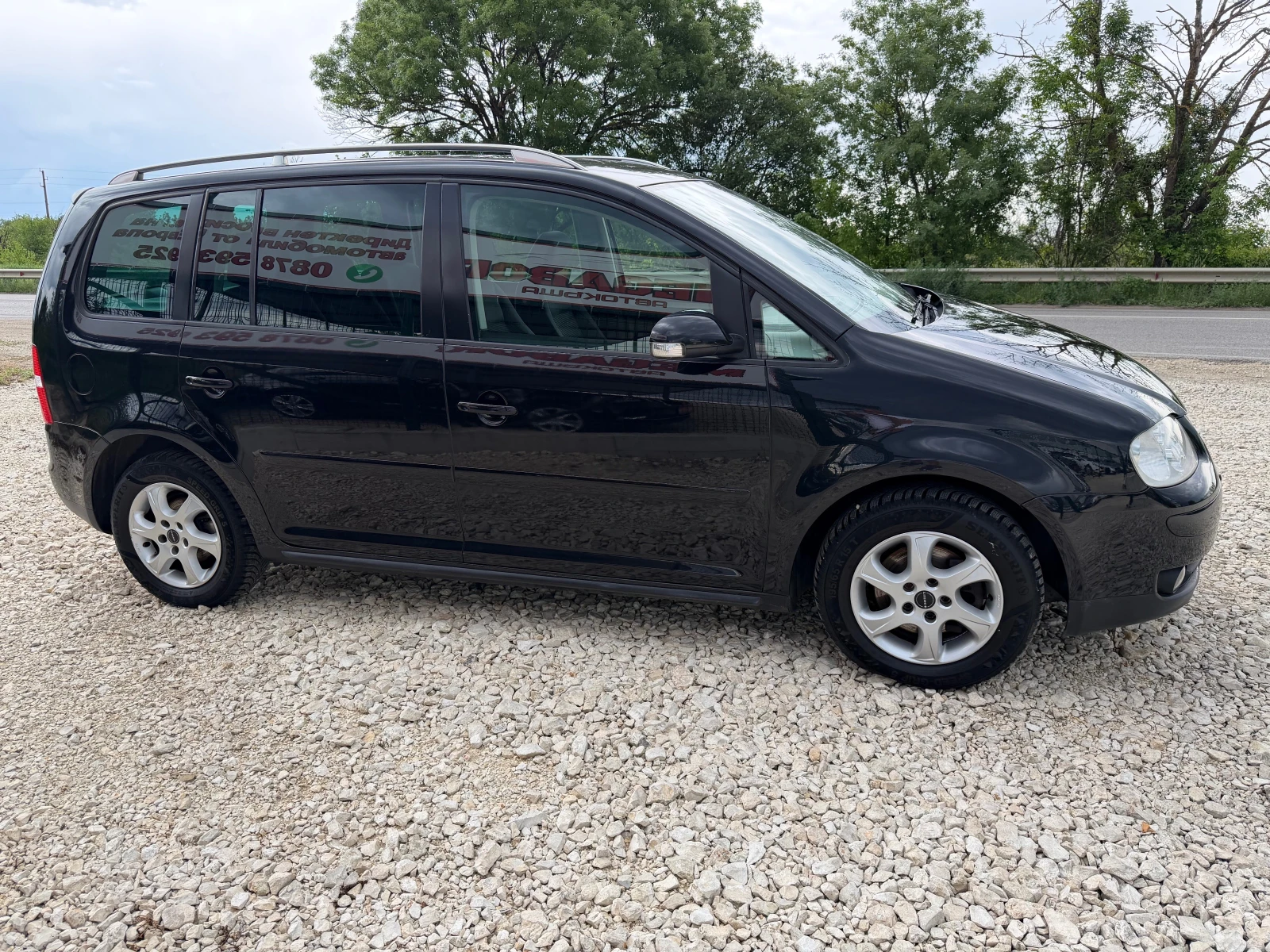 VW Touran 1.9TDI/105p.s-HighLine-6 speed, снимка 8 - Автомобили и джипове - 54584196