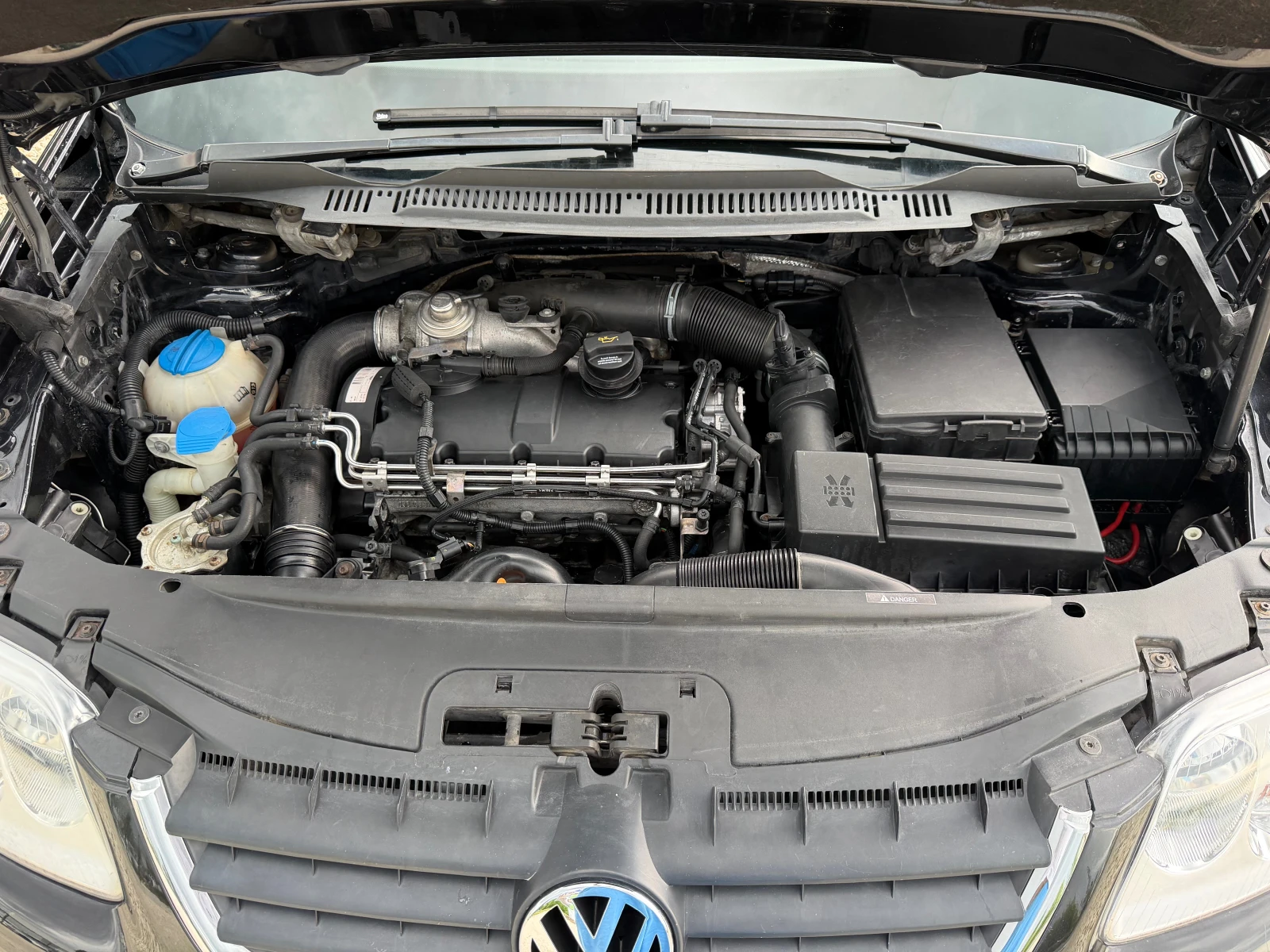 VW Touran 1.9TDI/105p.s-HighLine-6 speed, снимка 14 - Автомобили и джипове - 54584196