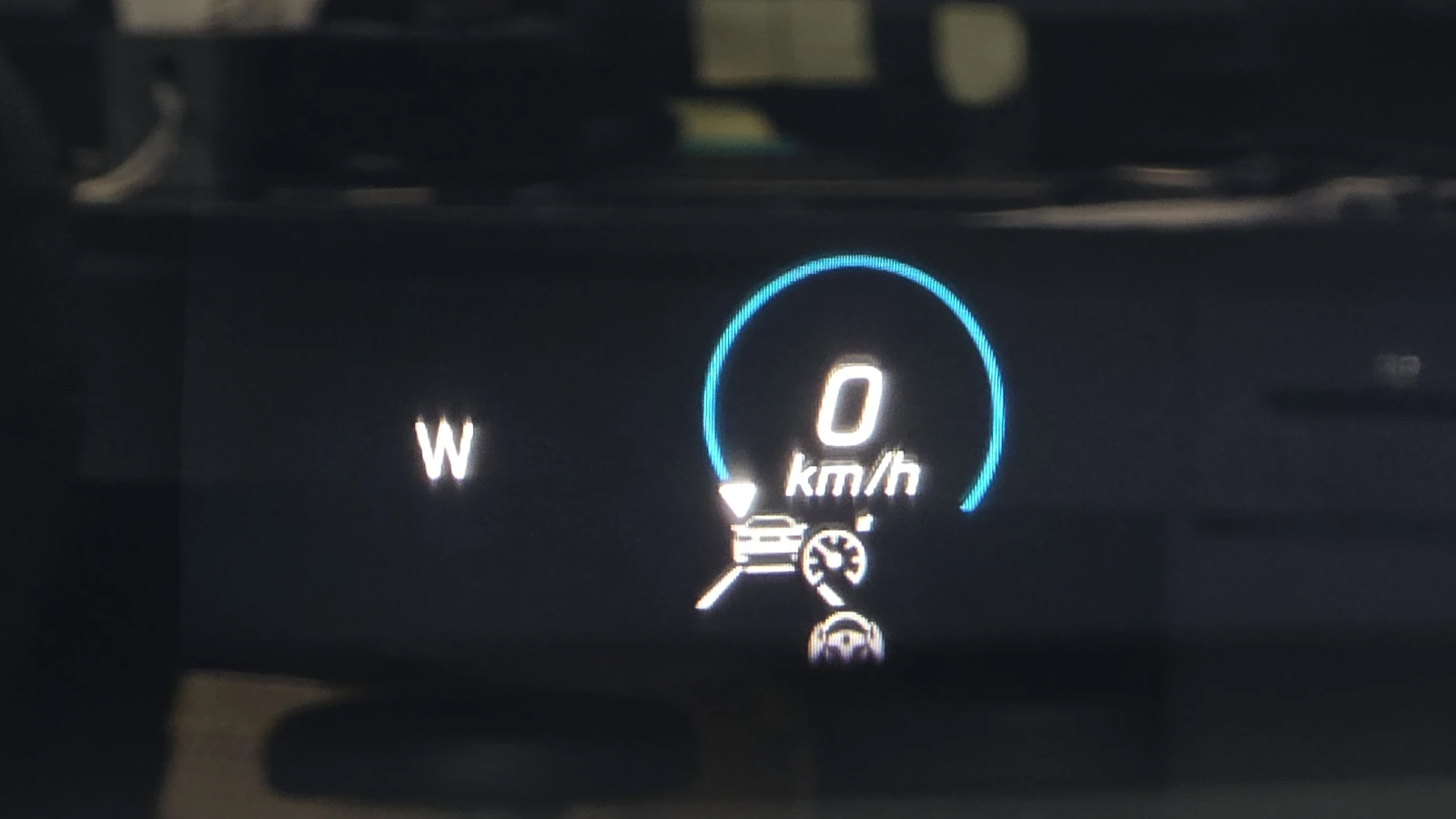 Mercedes-Benz E 220 AMG* DIESEL* AWD* КОЖА* ПОДГР* ОБДУХ* 360* HUD* LI, снимка 15 - Автомобили и джипове - 54782007