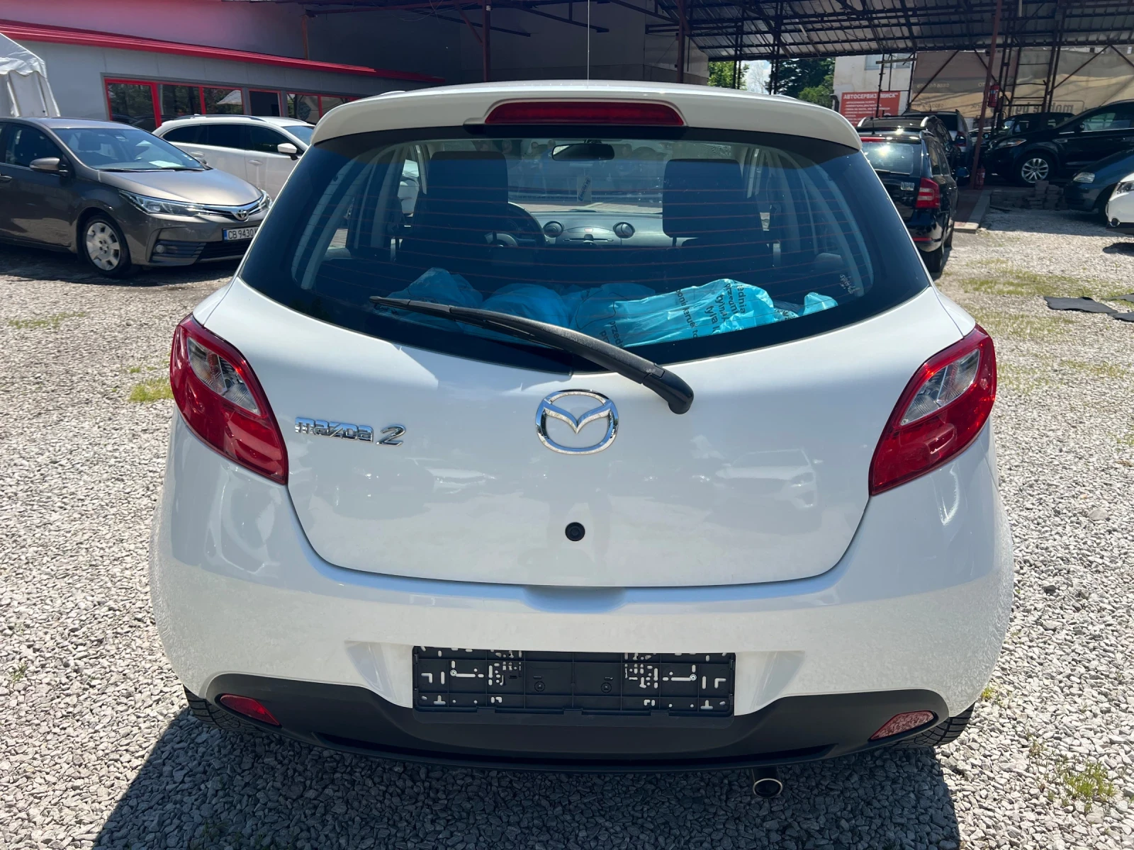 Mazda 2 1.5* ШВЕЙЦАРИЯ* Facelift* , снимка 6 - Автомобили и джипове - 54837631
