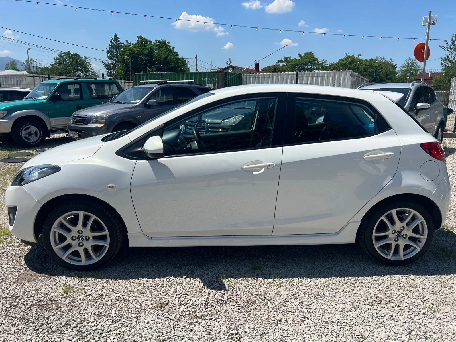 Mazda 2 1.5* ШВЕЙЦАРИЯ* Facelift* , снимка 8 - Автомобили и джипове - 54837631