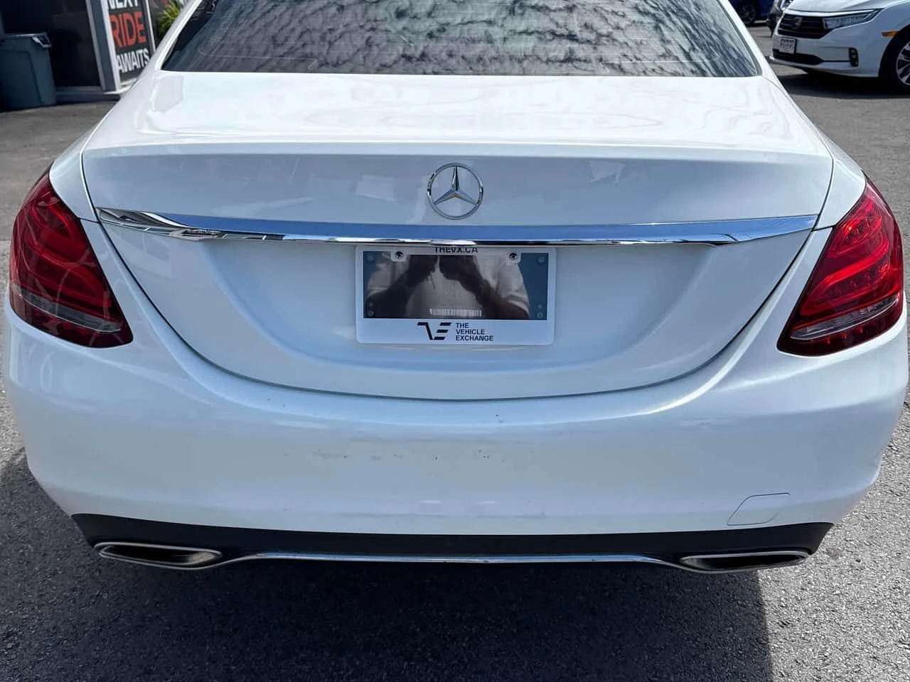 Mercedes-Benz C 300 * CARFAX * АВТОКРЕДИТ БЕЗ ПЪРВОНАЧАЛНА ВНОСКА, снимка 4 - Автомобили и джипове - 55335309
