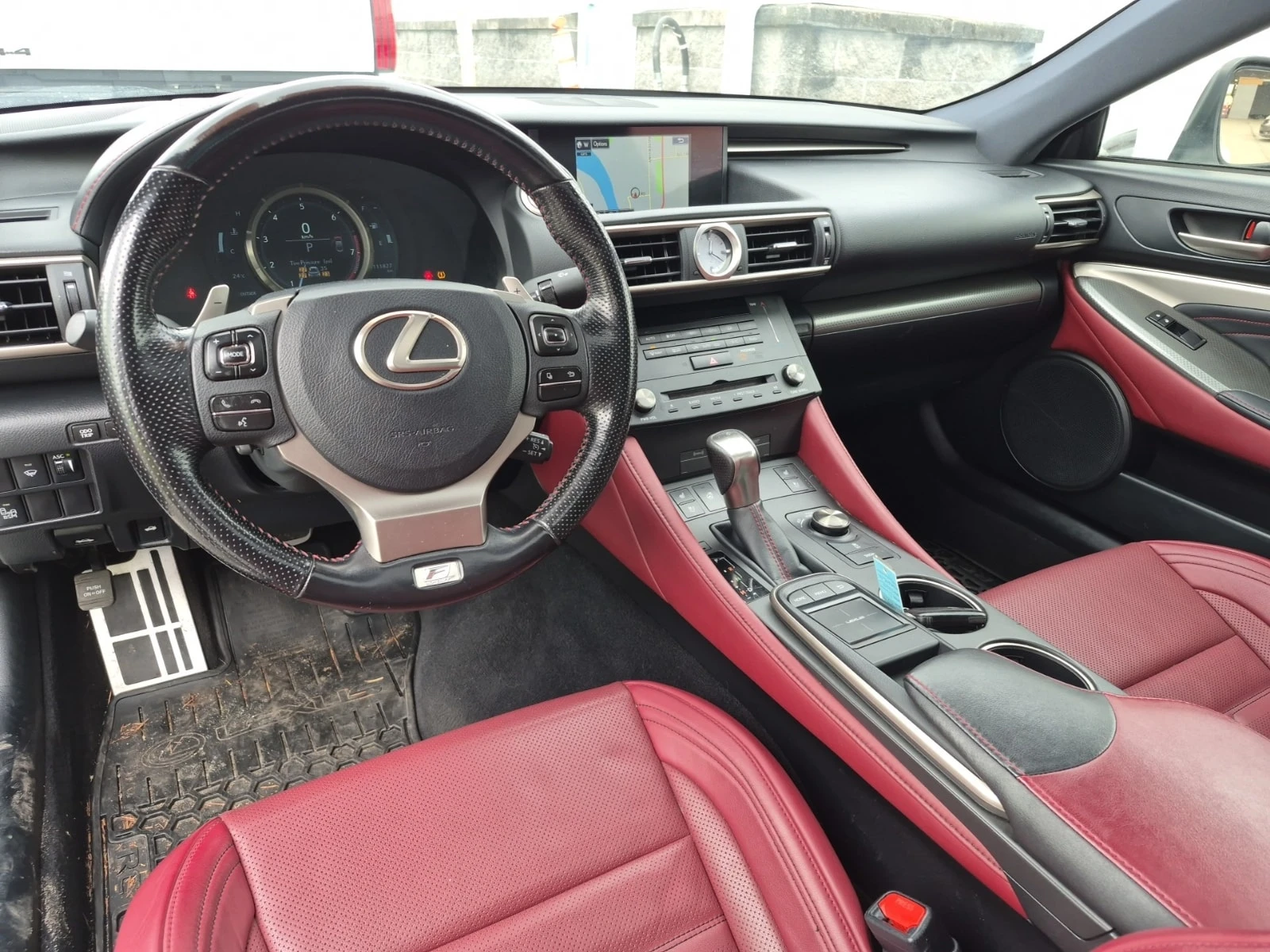 Lexus RC  300 F-SPORT / 2 КЛЮЧА / ОБДУХВАНЕ / ПАНОРАМА, снимка 9 - Автомобили и джипове - 55951756