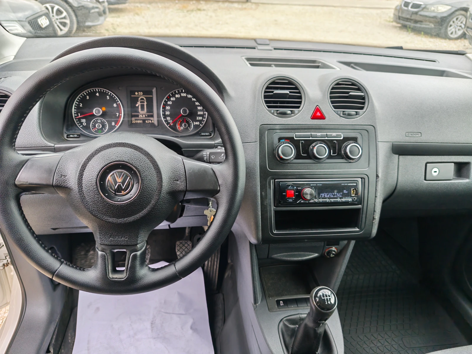 VW Caddy 2.0 бензин метан, снимка 11 - Автомобили и джипове - 56085168