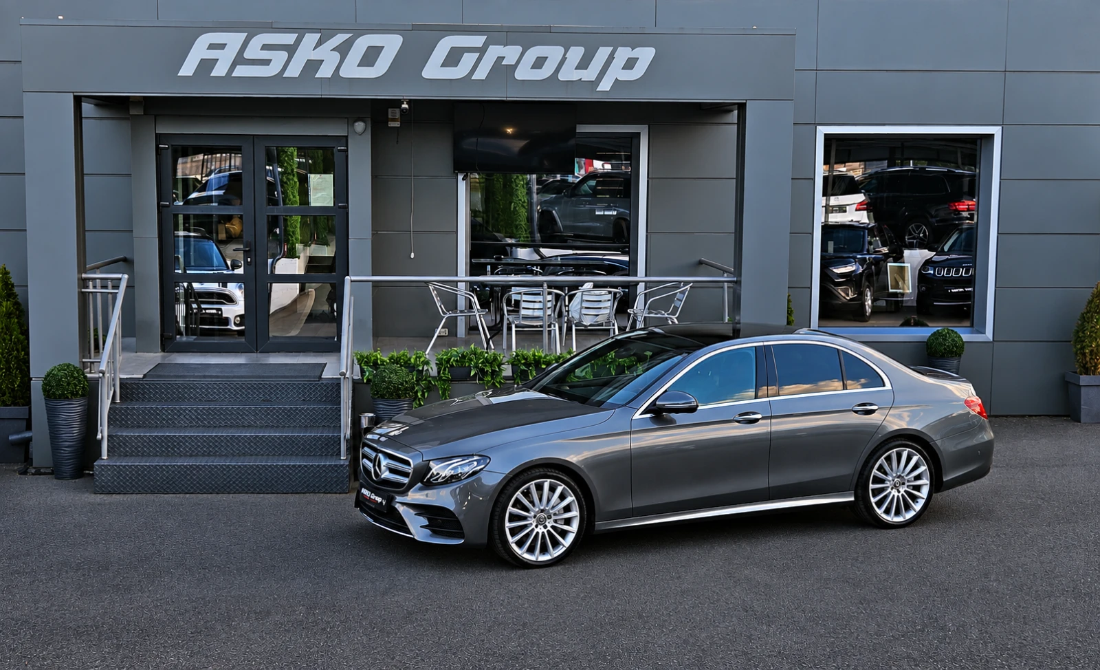 Mercedes-Benz E 350 AMG/DISTR/360CAM/HUD/�����EB/PANO/CAR PLAY/AMBI/LI | Mobile.bg � ����������� 17