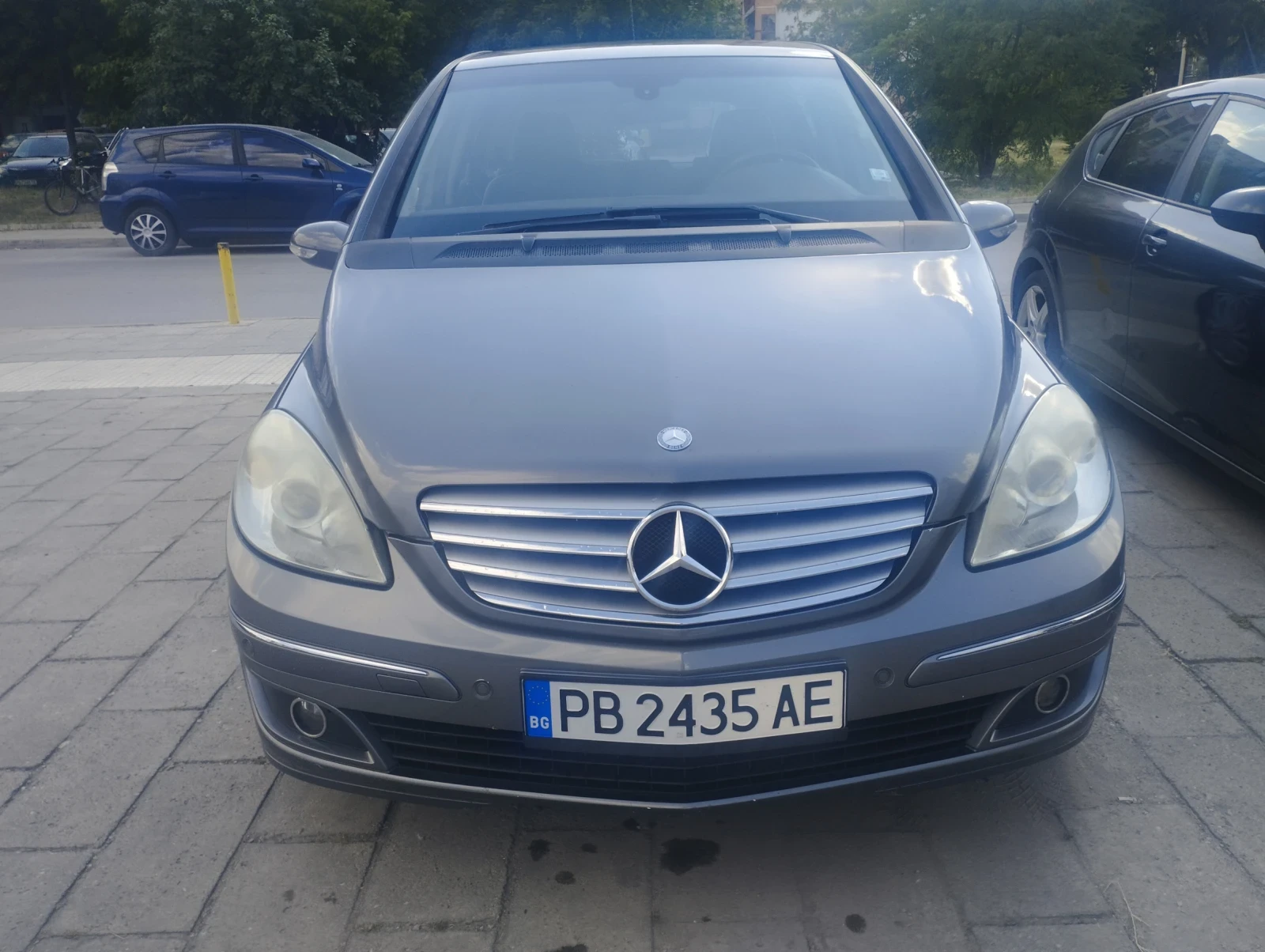 Mercedes-Benz B 200