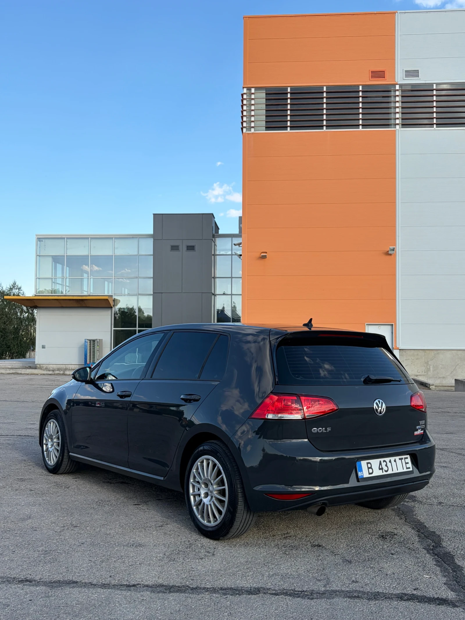 VW Golf, снимка 5 - Автомобили и джипове - 56665650