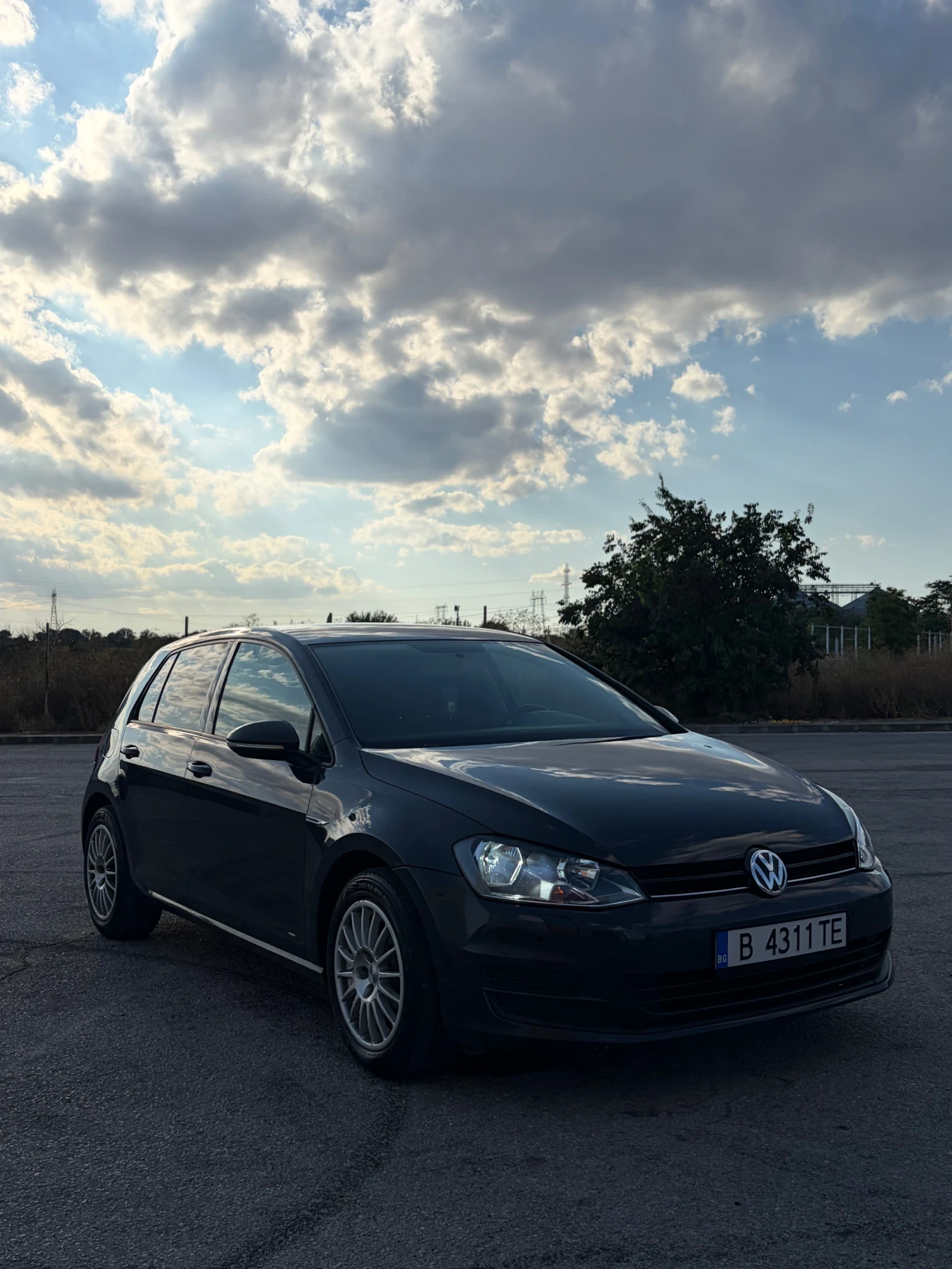 VW Golf, снимка 3 - Автомобили и джипове - 56665650