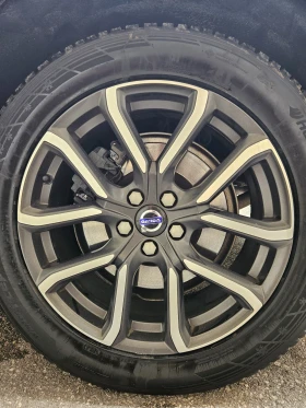 Volvo XC60 2.0 D4 Напълно обслужен + Каско + Гражданска, снимка 14 - Автомобили и джипове - 53699208