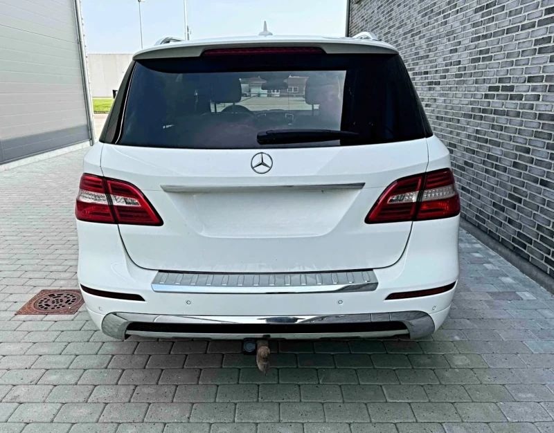 Mercedes-Benz ML 350 ОЧКВАН ВНОС Mercedes ML350d AMG* 360* Panorama, снимка 2 - Автомобили и джипове - 47283619