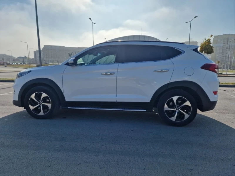 Hyundai Tucson, снимка 7 - Автомобили и джипове - 48414433