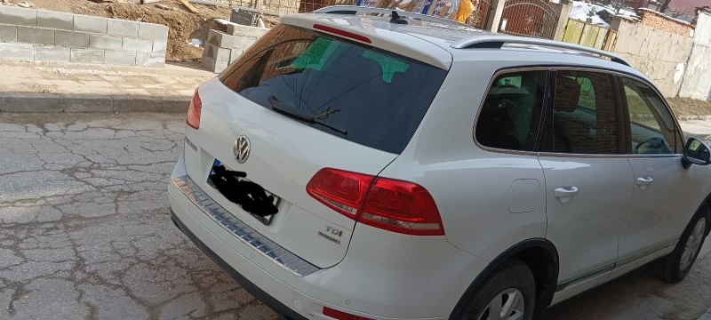 VW Touareg, снимка 3 - Автомобили и джипове - 49233524