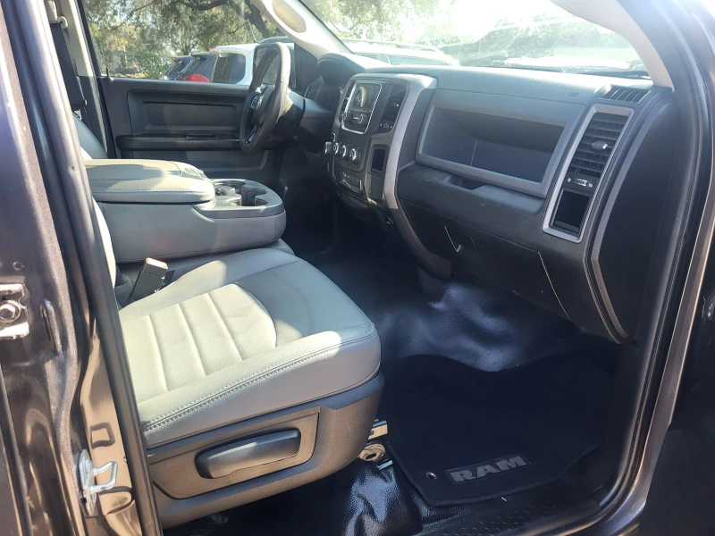 Dodge RAM 1500, снимка 13 - Автомобили и джипове - 53072666