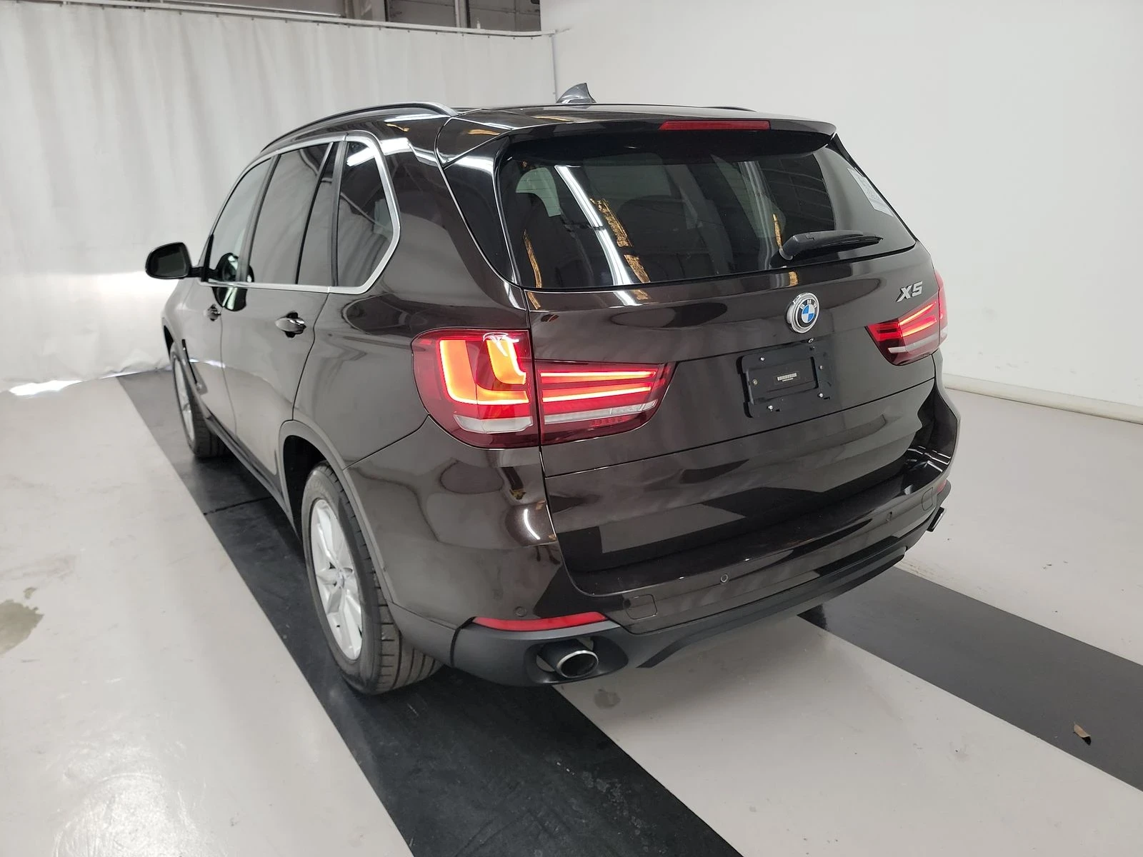 BMW X5 2014* 3.5isdrive* Камера* Подгреви* keyless* Adapt - изображение 9