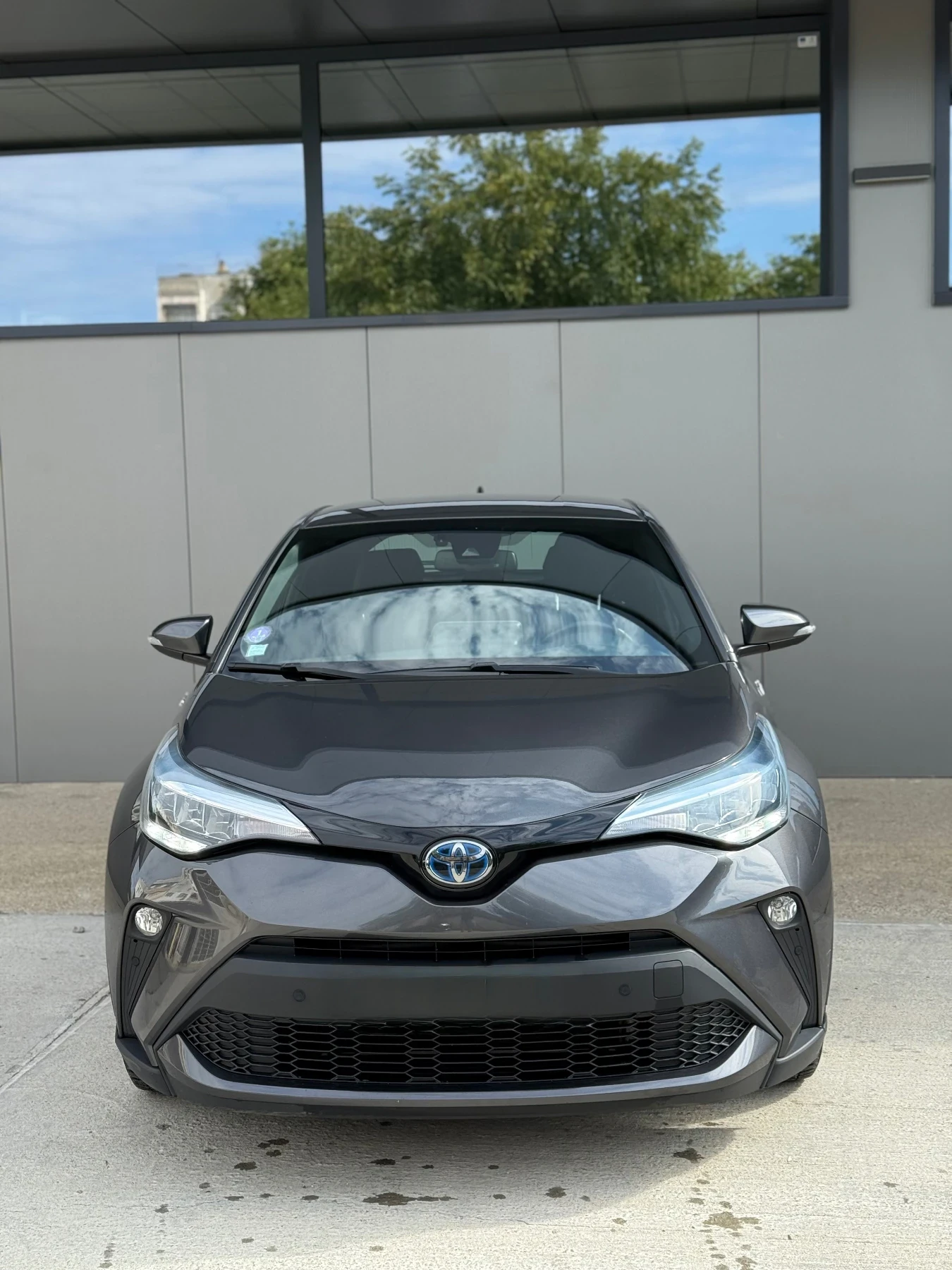 Toyota C-HR 1.8 Hybrid Гаранционна - изображение 2