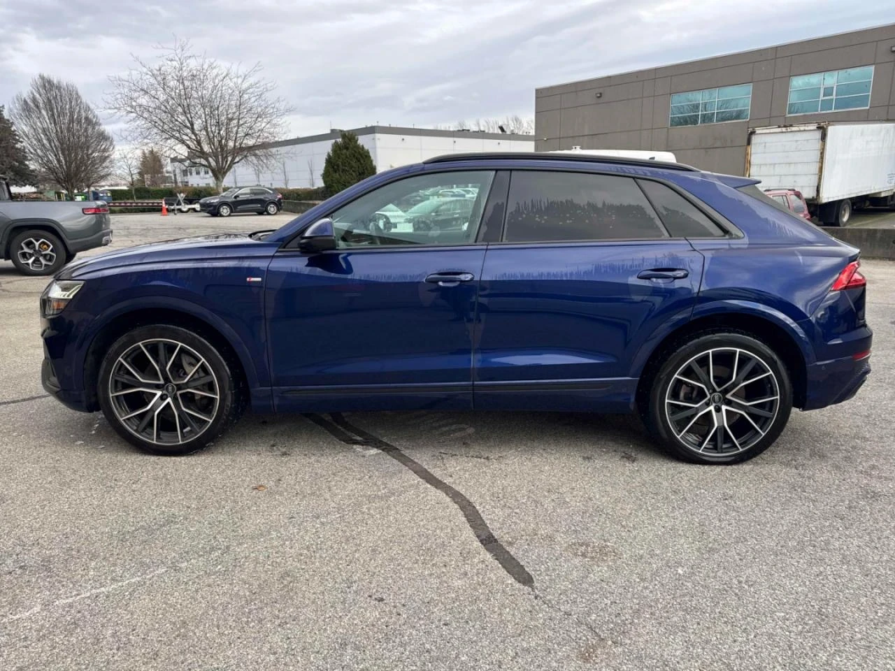 Audi Q8 Technik* S-line* Matrix* HUD* 360View* B&O* �����* | Mobile.bg � ����������� 3