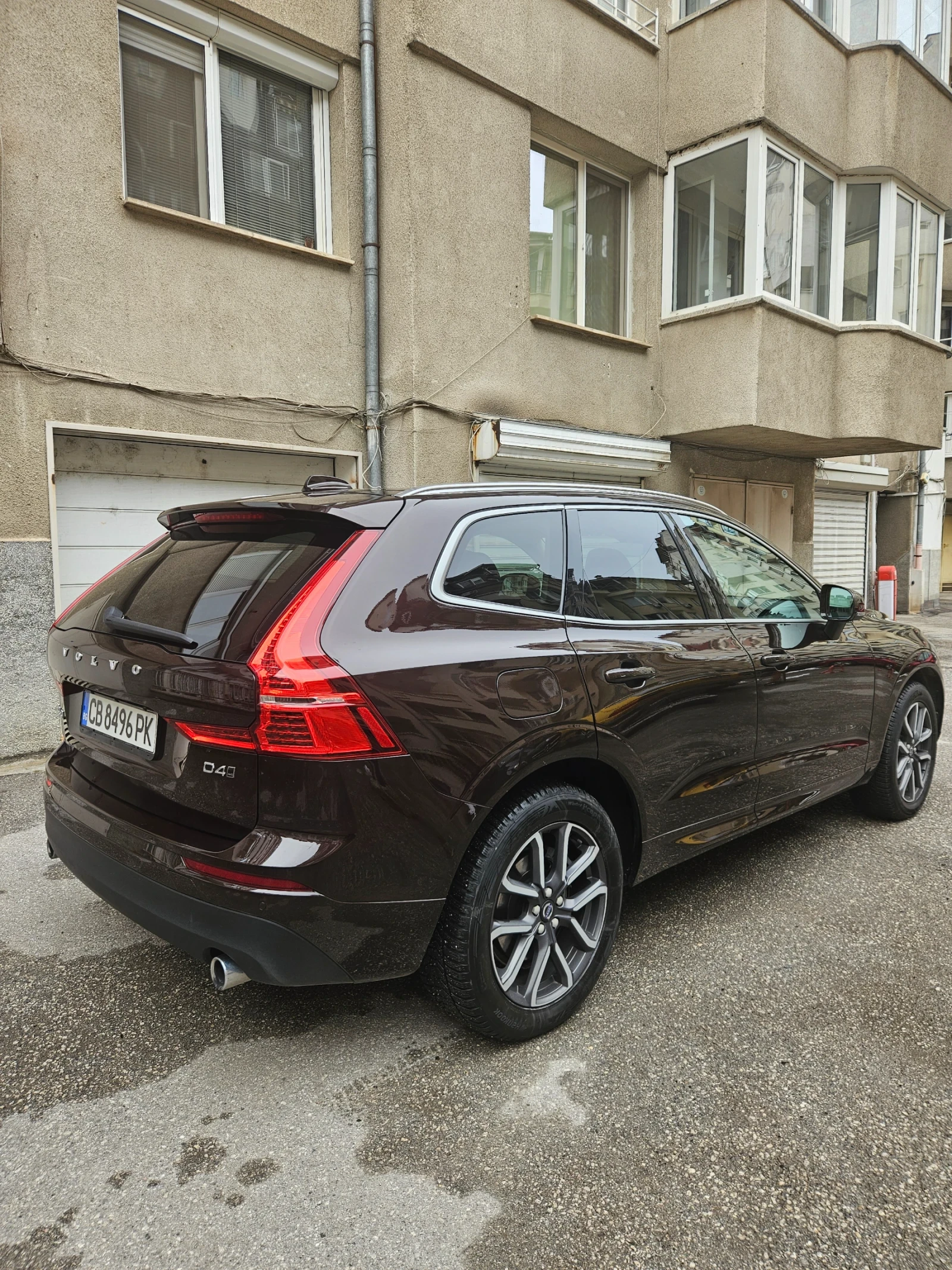Volvo XC60 2.0 D4 Напълно обслужен + Каско + Гражданска - изображение 3