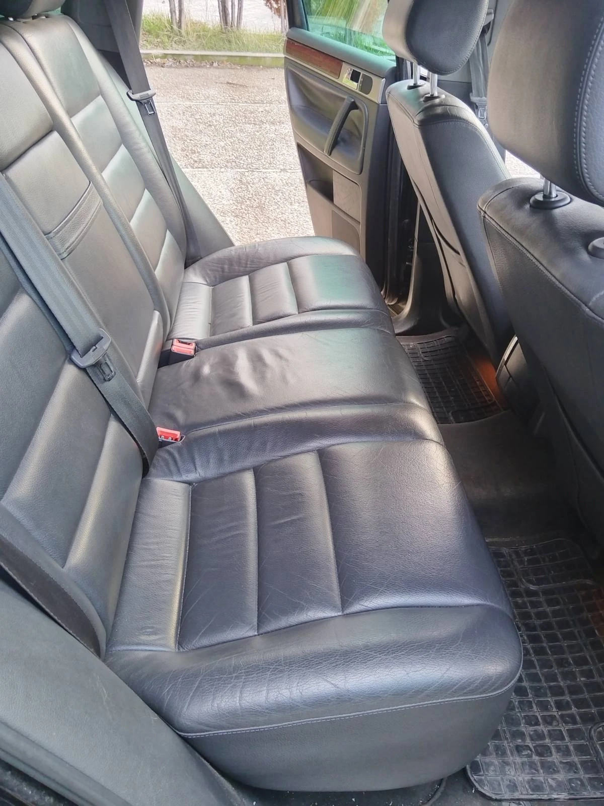 VW Touareg, снимка 8 - Автомобили и джипове - 54084072