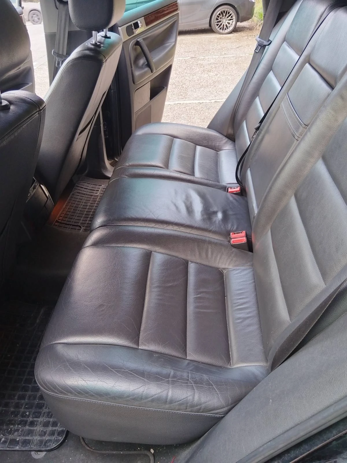 VW Touareg, снимка 9 - Автомобили и джипове - 54084072