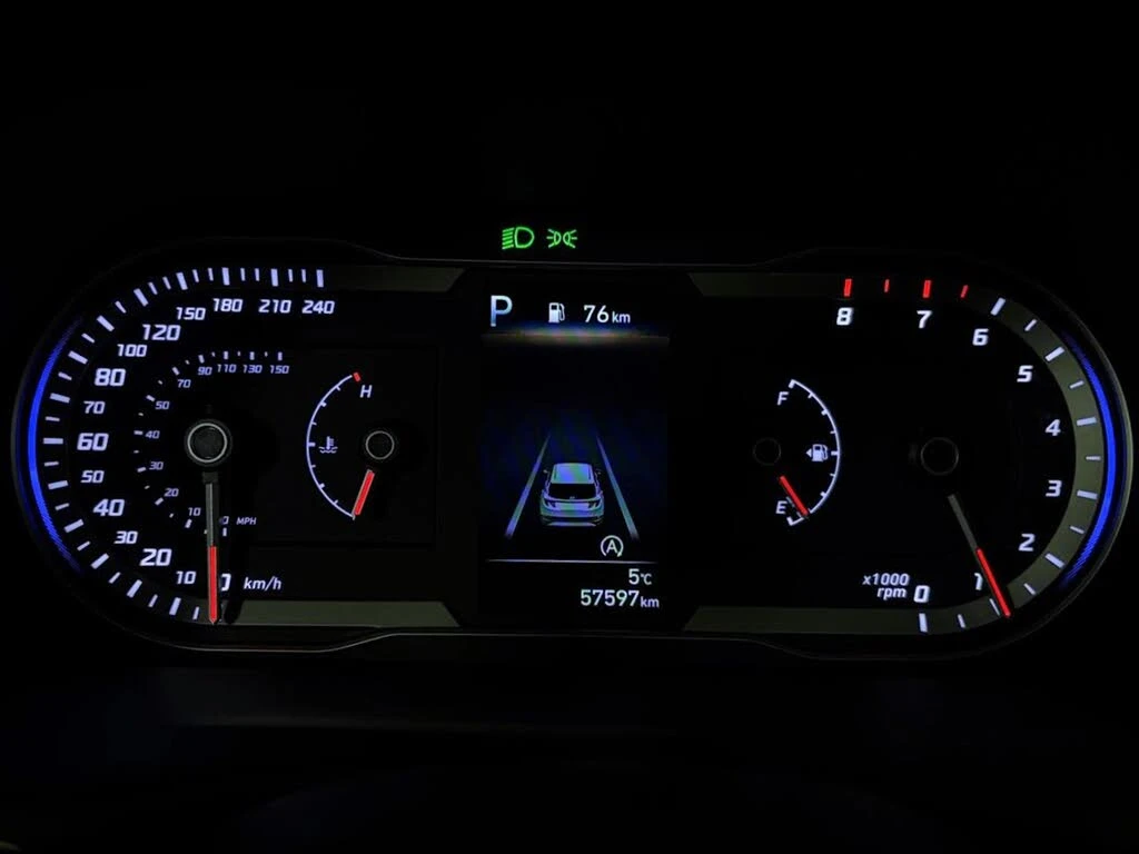 Hyundai Tucson Preffered AWD* �������* ������* CARPLAY* �.�����*  | Mobile.bg � ����������� 12