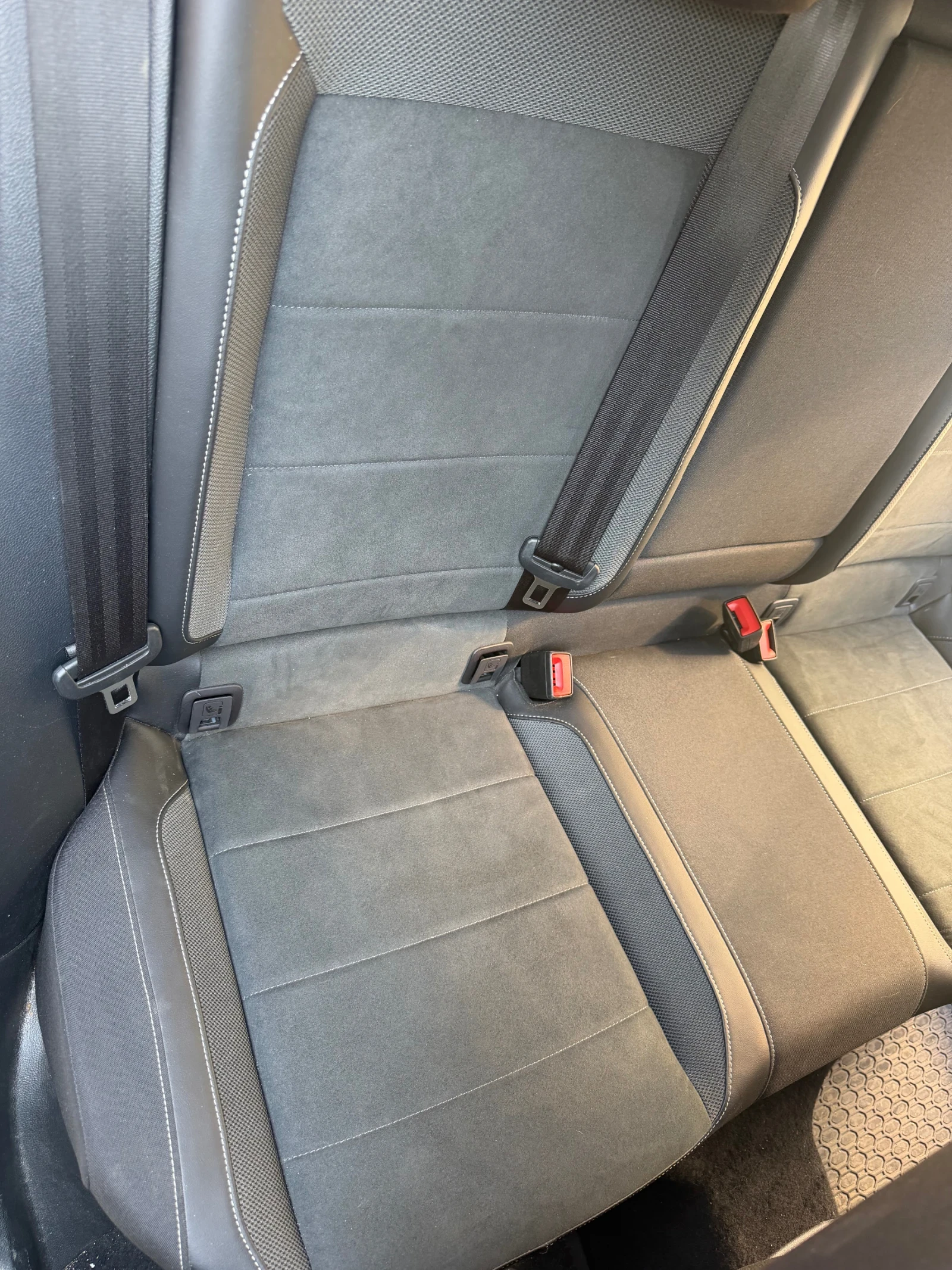 VW T-Roc, снимка 6 - Автомобили и джипове - 54632300