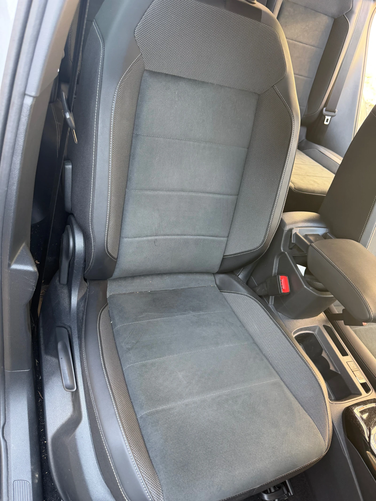 VW T-Roc, снимка 7 - Автомобили и джипове - 54632300